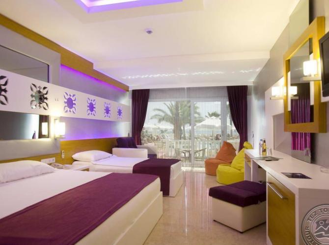 FLORA GARDEN BEACH ADULT ONLY (16+)