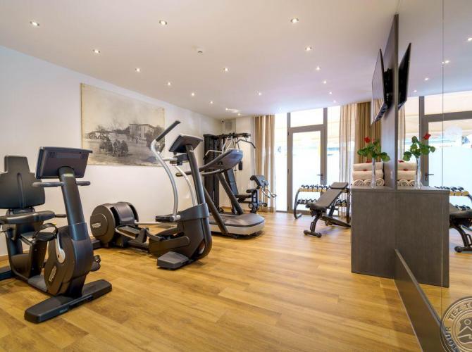 KYMA SUITES BEACH HOTEL