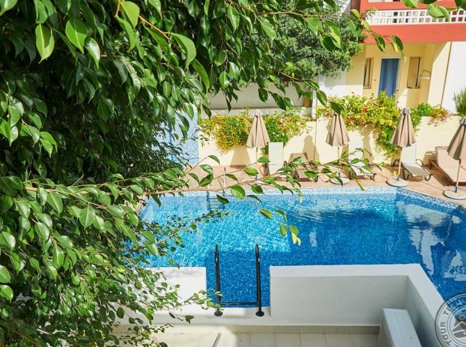 TROULIS APART HOTEL