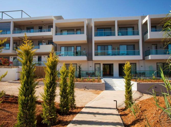 MINOS APARTHOTEL