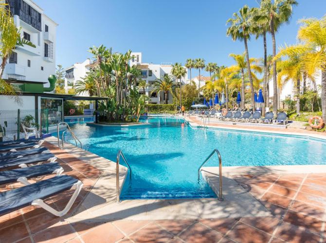 Jardines de las Golondrinas Apartments