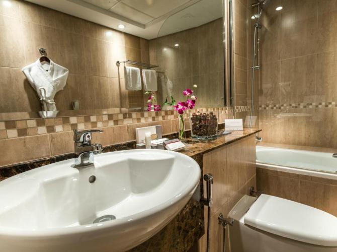 Hotel First Central Suites