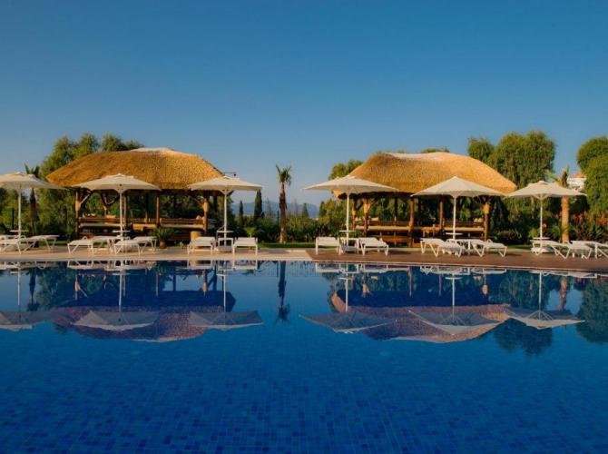 Bellazure Hotel