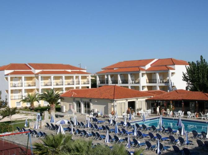 Village Inn Studios and Apartments