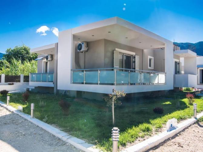 Bounatsa Studios & Apartments