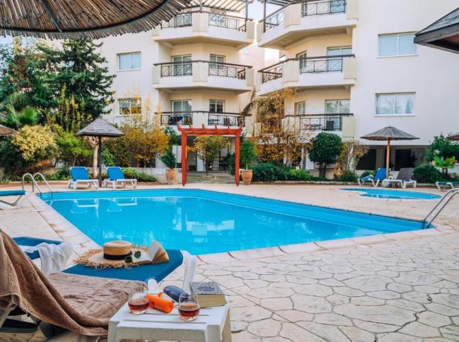 Artemis Cynthia Holiday Apartment