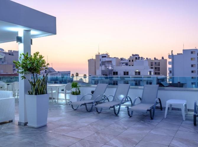 Art & Wine Studios and Apts