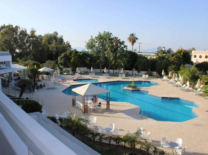 Happy Days Hotel Tholos