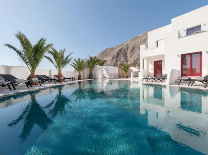 MAR n MAR Crown Hotel & Suites