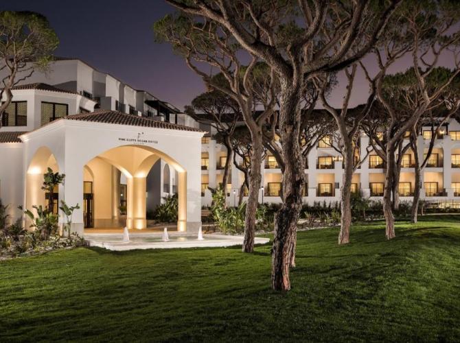 Pine Cliffs Ocean Suites Resort