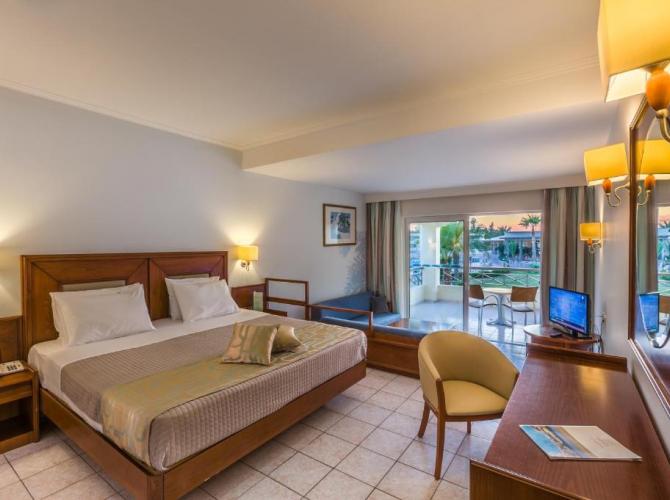 Kipriotis Maris Suites