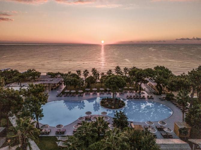 Balmy Beach Resort