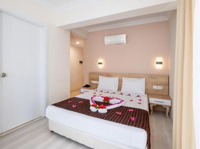 Viking Beach Hotel & Spa