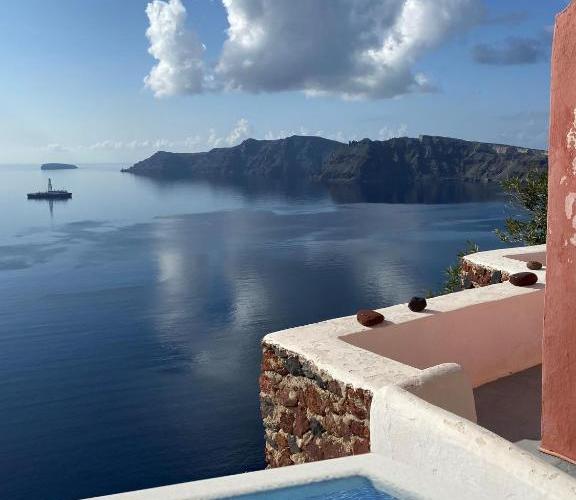 Nano Oia Canaves