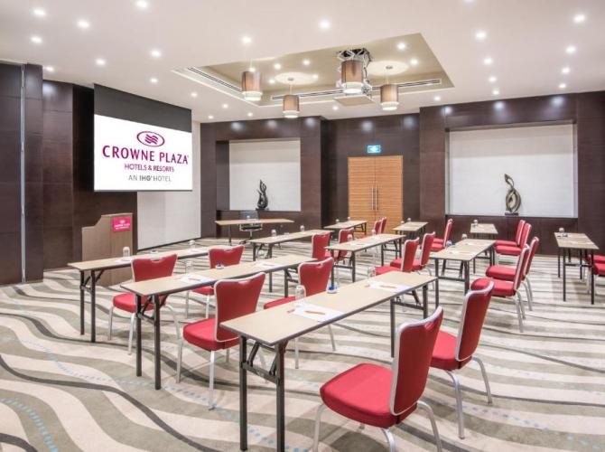 Crowne Plaza Doha The Business Park