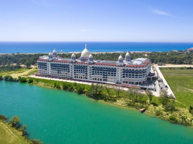 Diamond Premium Hotel