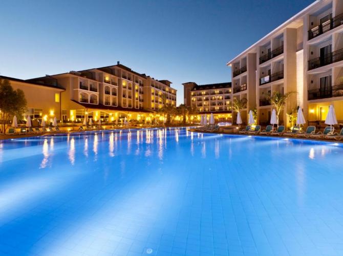 Paloma Oceana Resort
