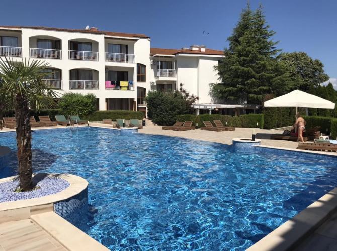 BELLA VISTA BEACH CLUB 